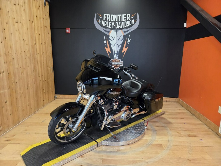 FLHX 2020 Street Glide®