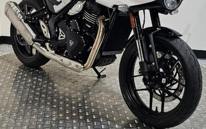 2026 Triumph Thruxton 400