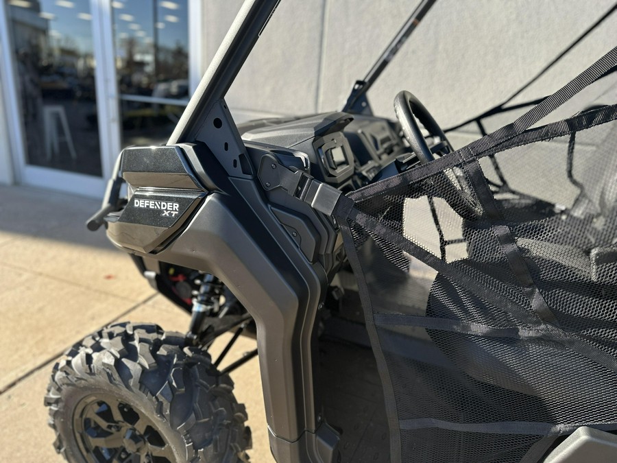 2025 Can-Am DEFENDER XT HD10