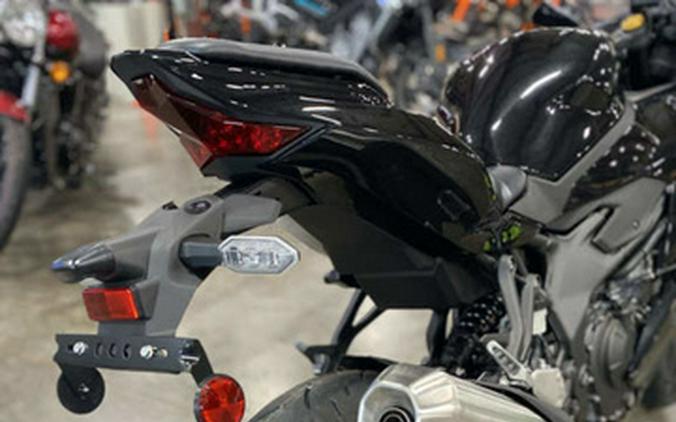 2025 Kawasaki NINJA ZX-4R ABS