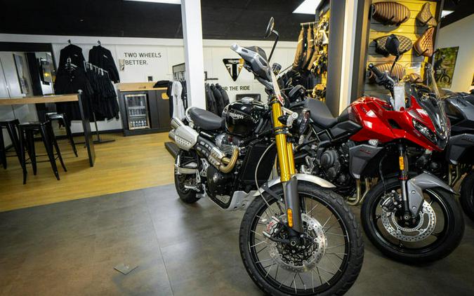 2023 Triumph Scrambler 1200 XE Sapphire Black