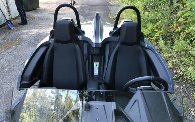 2023 Polaris Slingshot® SL Storm Gray