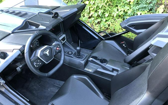 2023 Polaris Slingshot® SL Storm Gray