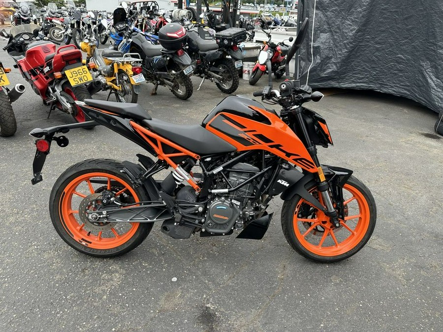 2021 KTM 200 Duke