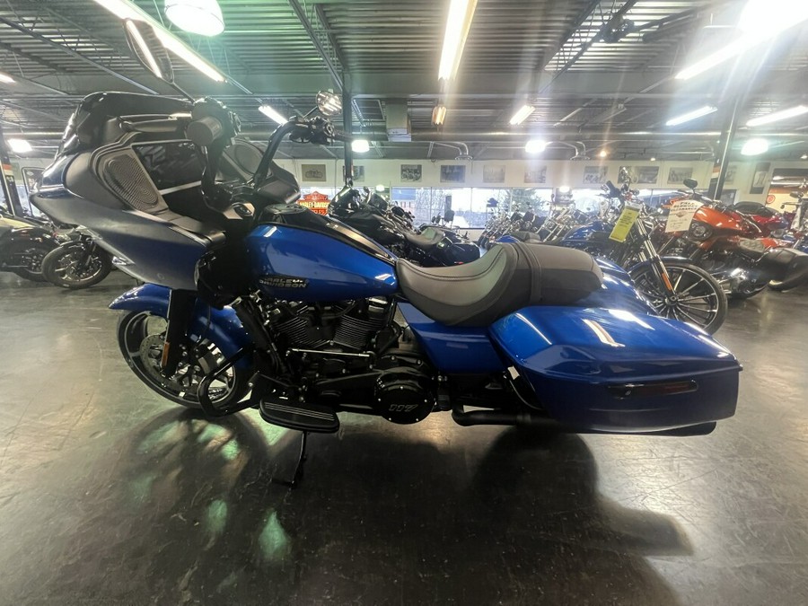 2024 Harley-Davidson Road Glide® Blue Burst FLTRX