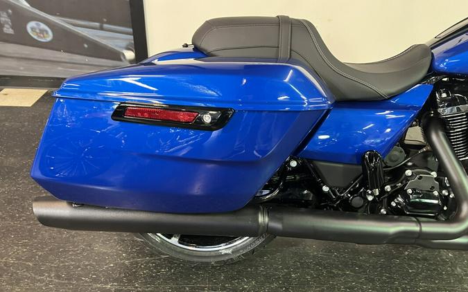 2024 Harley-Davidson Road Glide® Blue Burst FLTRX