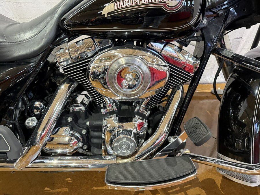 2007 Harley-Davidson® Electra Glide® Classic FLHTC 721933 Vivid Black