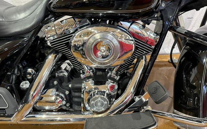 2007 Harley-Davidson® Electra Glide® Classic FLHTC 721933 Vivid Black