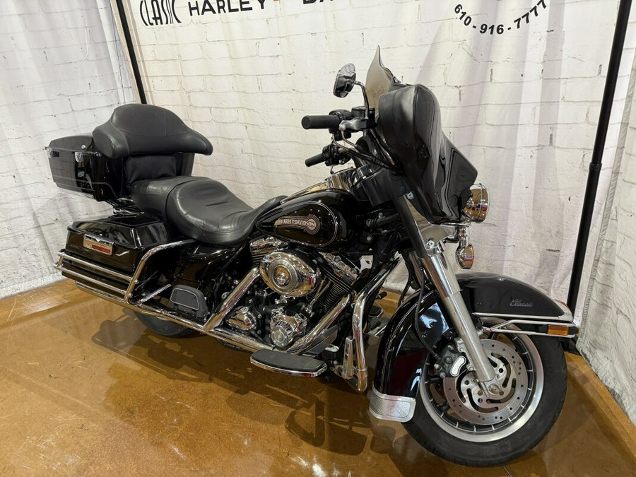 2007 Harley-Davidson® Electra Glide® Classic FLHTC 721933 Vivid Black