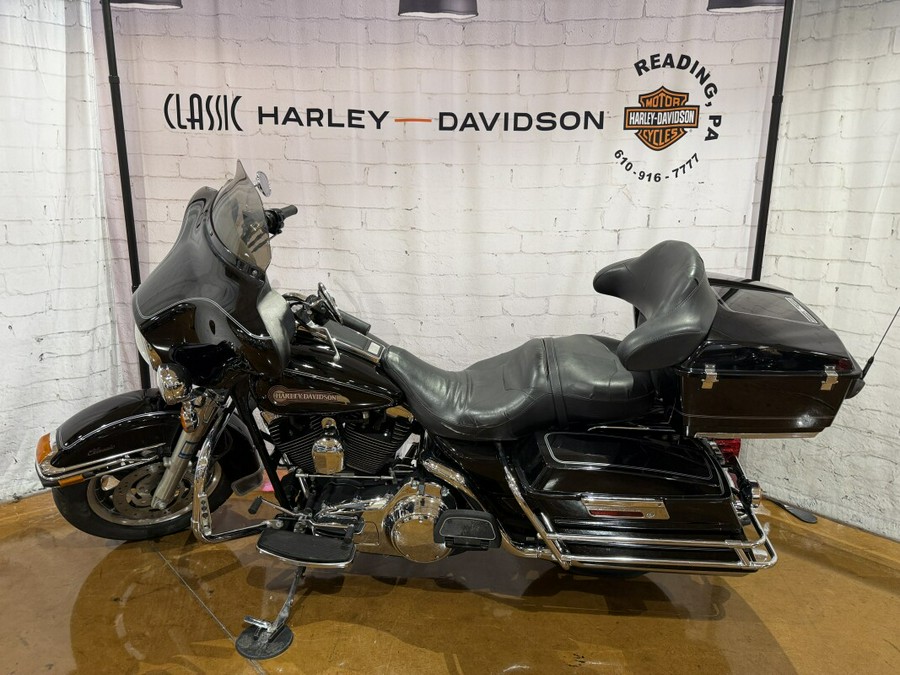 2007 Harley-Davidson® Electra Glide® Classic FLHTC 721933 Vivid Black