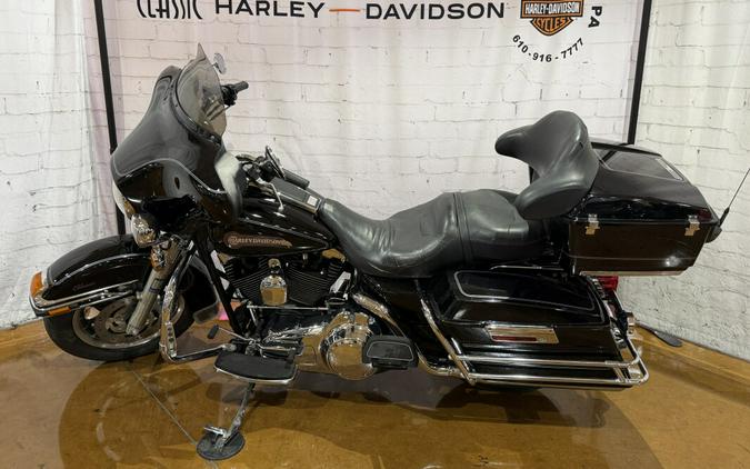2007 Harley-Davidson® Electra Glide® Classic FLHTC 721933 Vivid Black