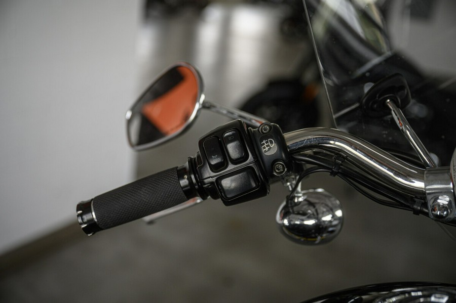 2004 Harley-Davidson Sportster 883 Custom XL 883C