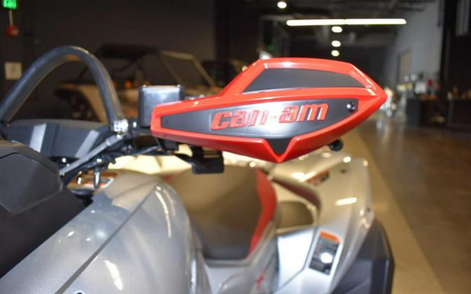 2026 Can-Am Renegade X Mr 1000 R Hyper Silver & Legion Red