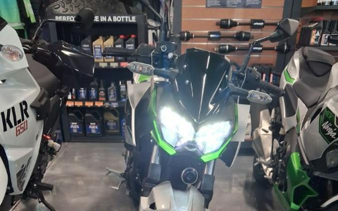 2024 Kawasaki Z e-1 ABS