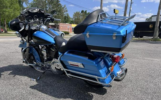 2011 Harley-Davidson® FLHTC - Electra Glide® Classic