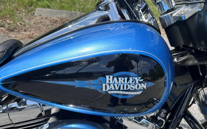 2011 Harley-Davidson® FLHTC - Electra Glide® Classic