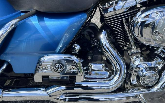 2011 Harley-Davidson® FLHTC - Electra Glide® Classic