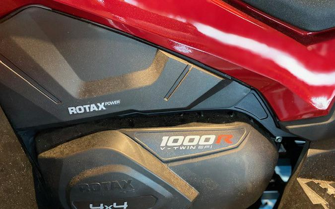 2024 Can-Am Outlander Max XT 1000R Red/Satin