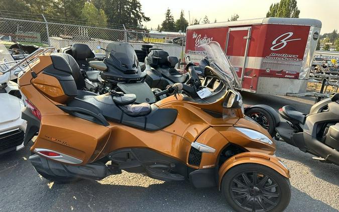 2014 Can-Am® Spyder® RT-S SE6