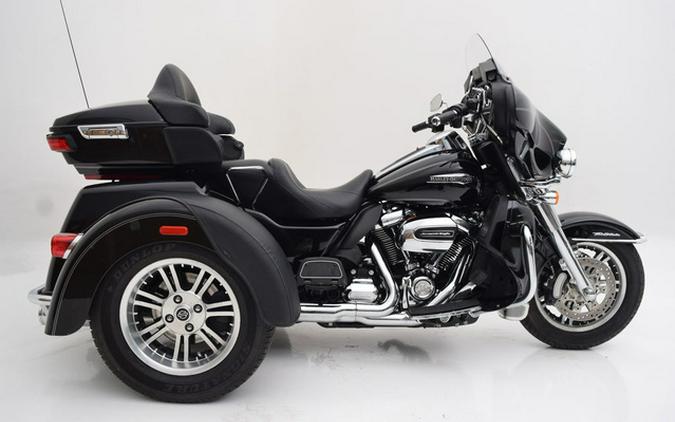 2017 Harley-Davidson FLHTCUTG - Tri Glide Ultra