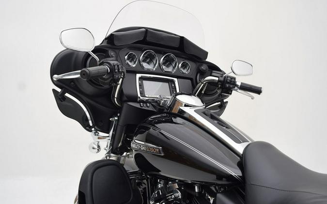 2017 Harley-Davidson FLHTCUTG - Tri Glide Ultra