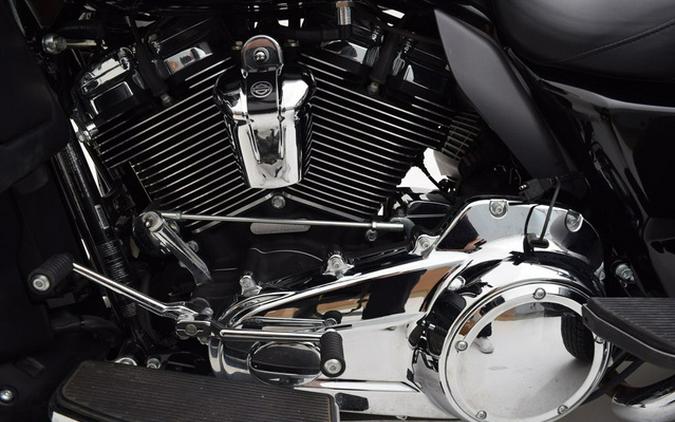 2017 Harley-Davidson FLHTCUTG - Tri Glide Ultra