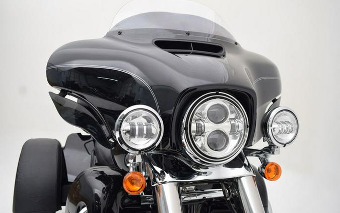 2017 Harley-Davidson FLHTCUTG - Tri Glide Ultra