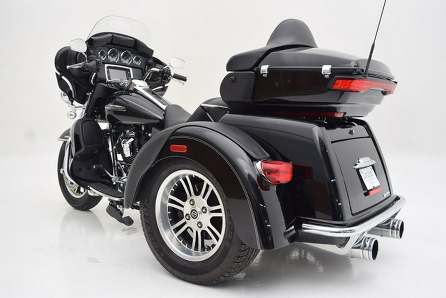 2017 Harley-Davidson FLHTCUTG - Tri Glide Ultra