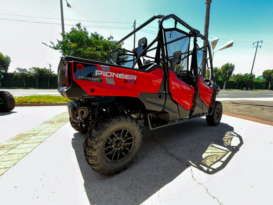 2023 Honda® Pioneer 1000-6 Deluxe Crew