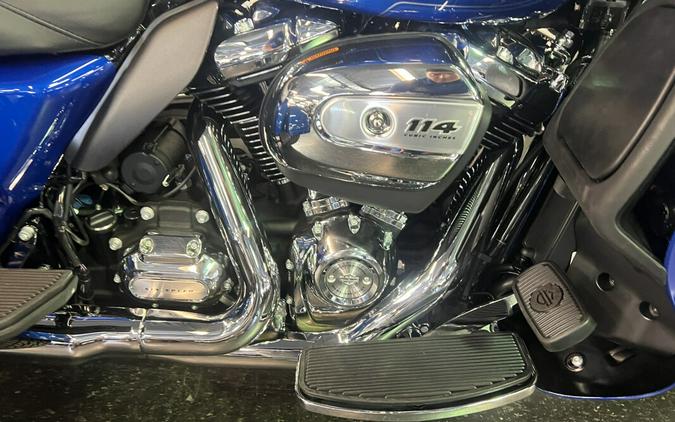 2024 Harley-Davidson Tri Glide Ultra Blue Burst FLHTCUTG