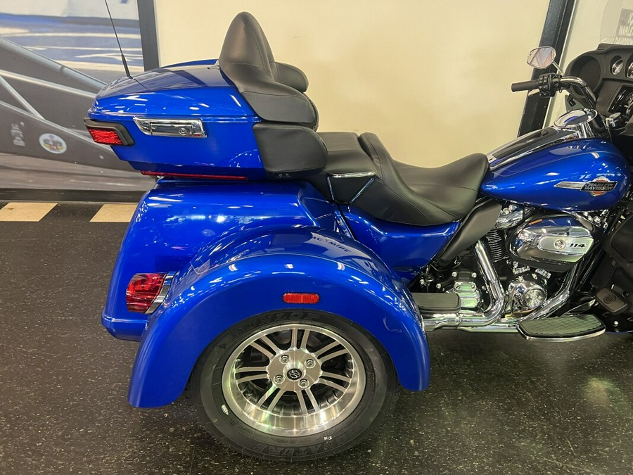 2024 Harley-Davidson Tri Glide Ultra Blue Burst FLHTCUTG