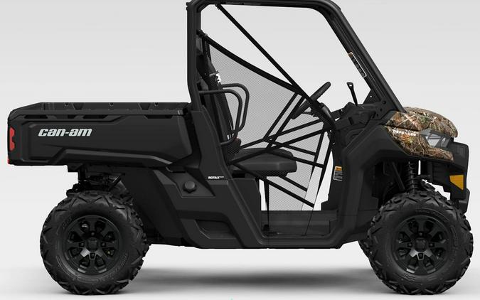 2025 Can-Am™ Defender DPS HD7