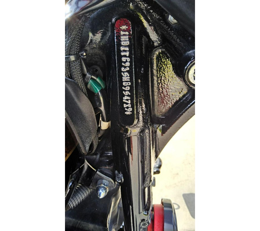 2017 Harley-Davidson CVO™ Pro Street Breakout®