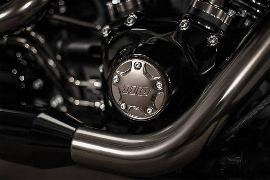 2017 Harley-Davidson CVO™ Pro Street Breakout®