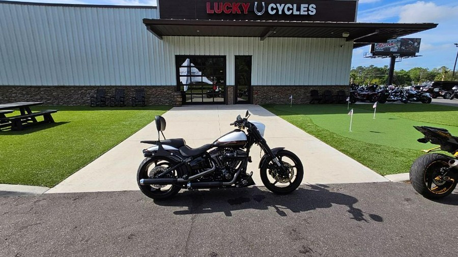 2017 Harley-Davidson CVO™ Pro Street Breakout®