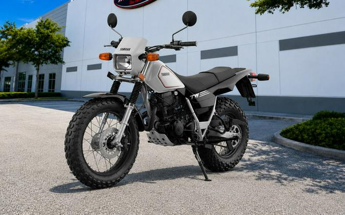 2027 Yamaha TW200