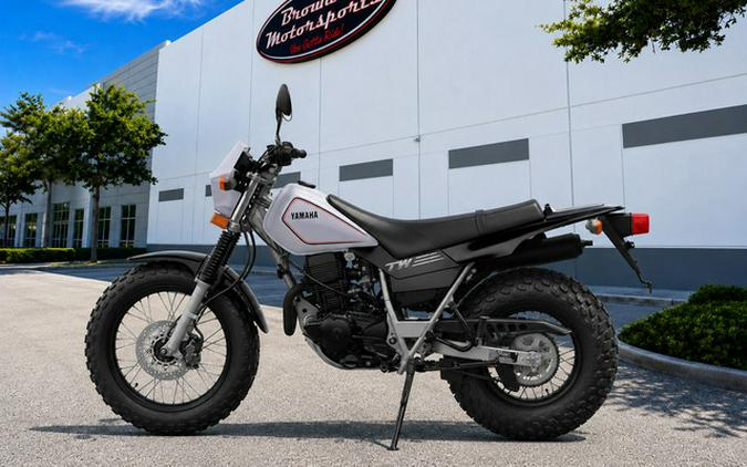 2027 Yamaha TW200