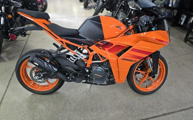 2024 KTM RC 390