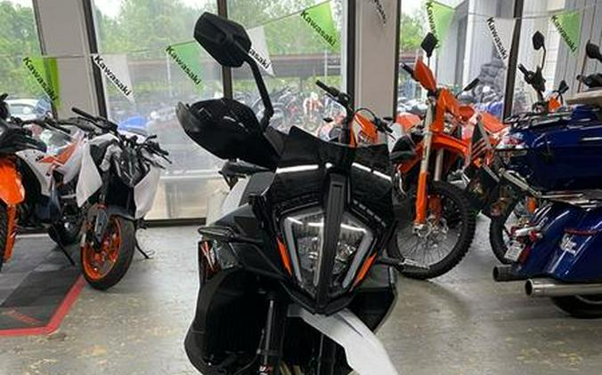 2024 KTM 890 SMT