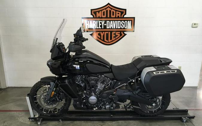 2023 Harley-Davidson® RA1250S - Pan America™ 1250 Special