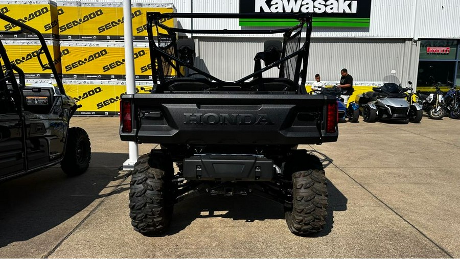 2023 Honda Pioneer 1000 Deluxe