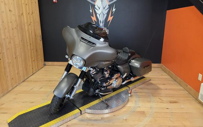 FLHX 2018 Street Glide®