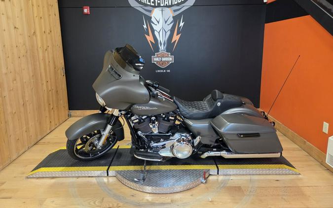 FLHX 2018 Street Glide®