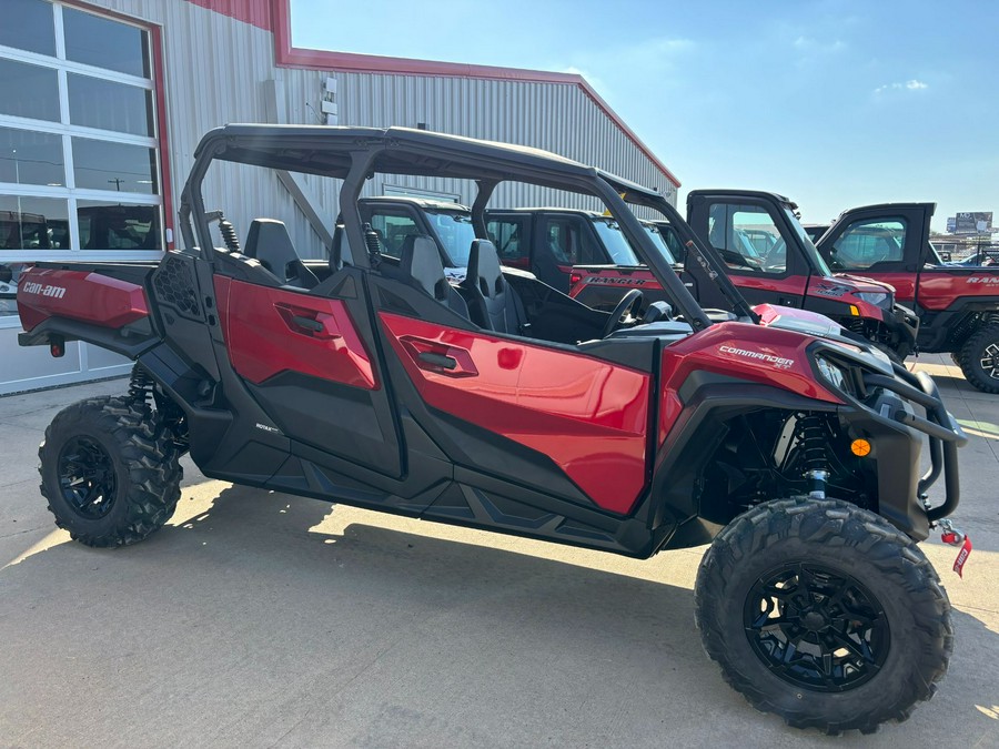 2025 Can-Am™ Commander MAX XT 700