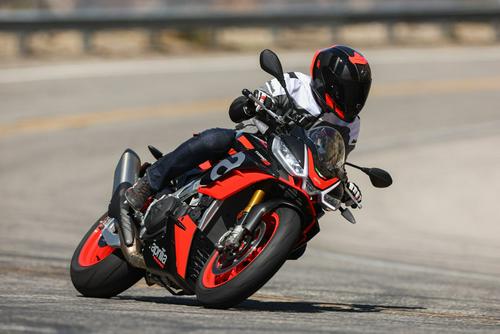 2021 Aprilia Tuono V4 / Factory | First Ride Review