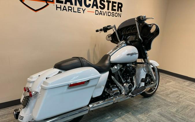 2017 Harley-Davidson Street Glide Special Crushed Ice Pearl FLHXS