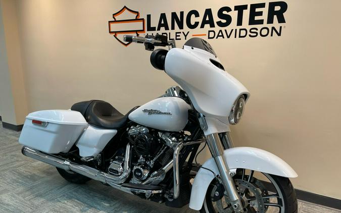 2017 Harley-Davidson Street Glide Special Crushed Ice Pearl FLHXS