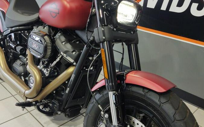 2019 Harley-Davidson® Fat Bob® 114 Wicked Red Denim