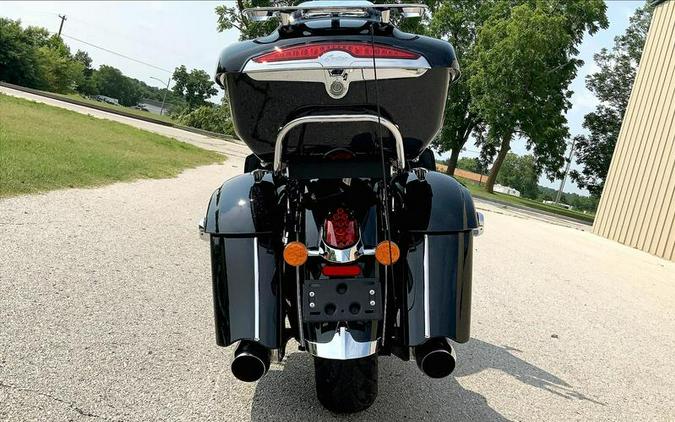 2021 Indian Motorcycle® Roadmaster® Thunder Black Pearl