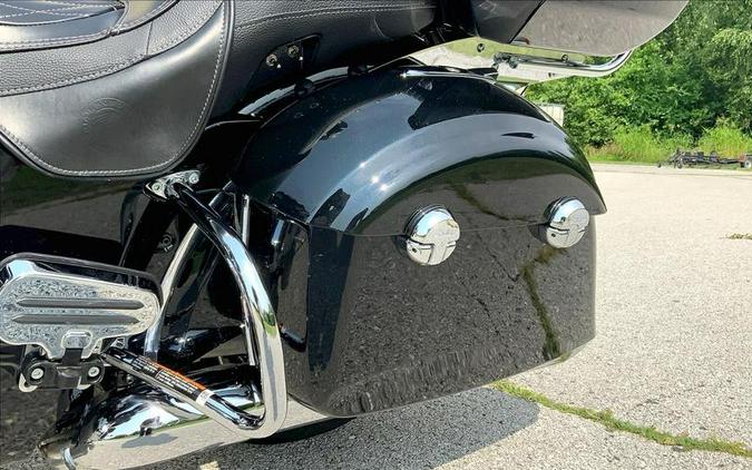 2021 Indian Motorcycle® Roadmaster® Thunder Black Pearl